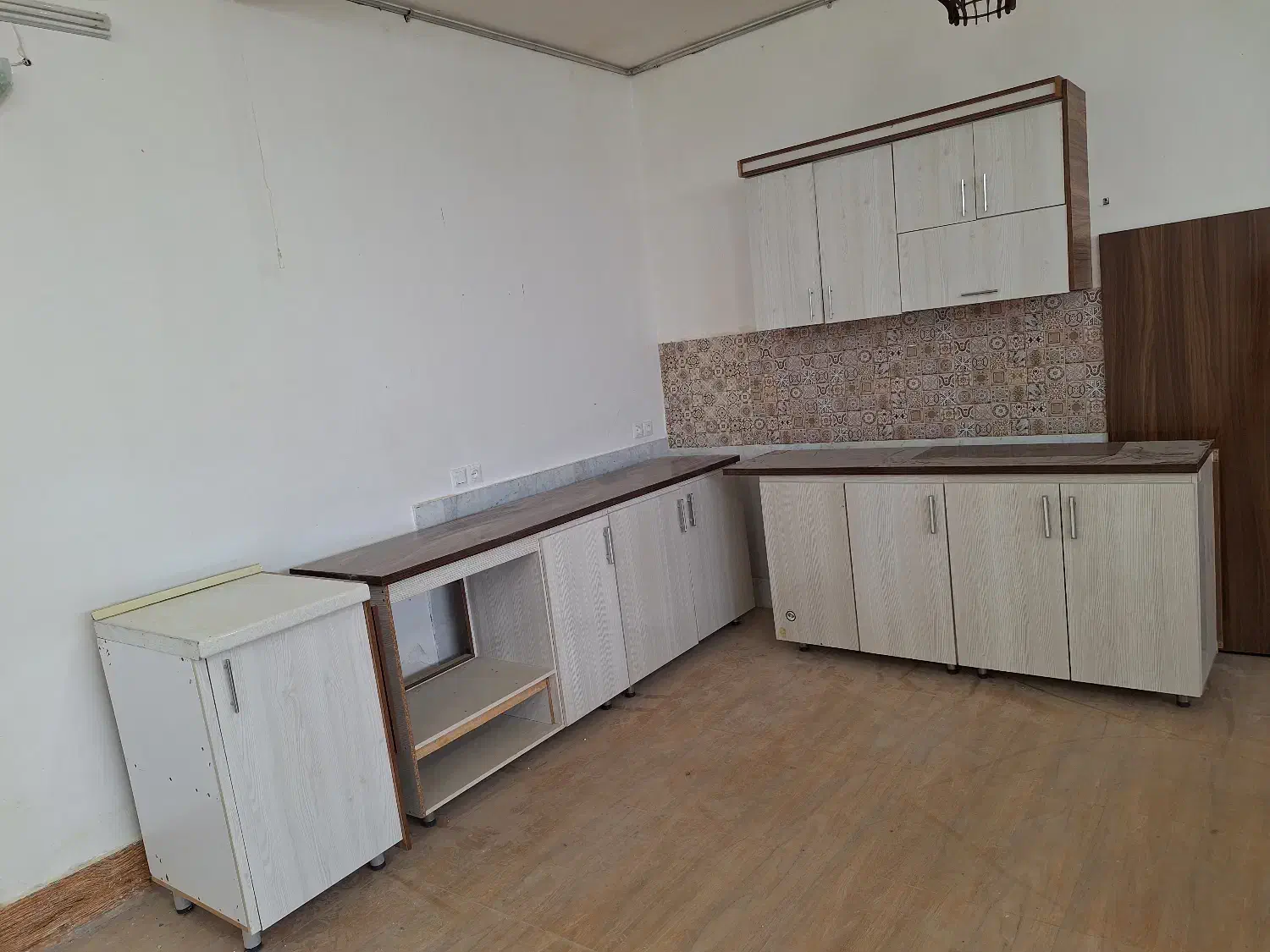 کابینت mdf|کتابخانه، شلف، قفسه‌های دیواری|تربت‌حیدریه, ده پائین|دیوار