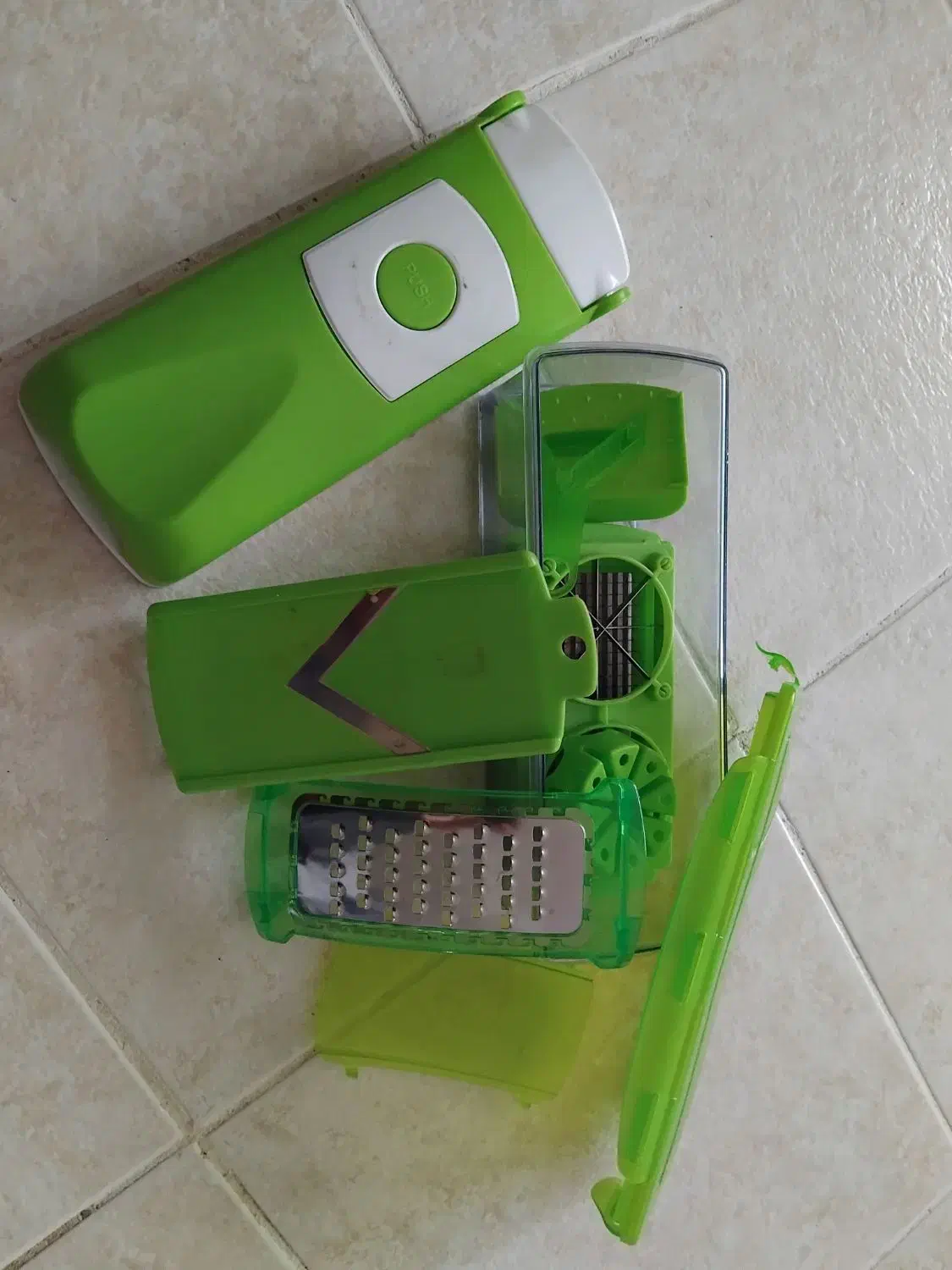 رنده|ظروف پخت‌وپز|قم, بنیاد|دیوار