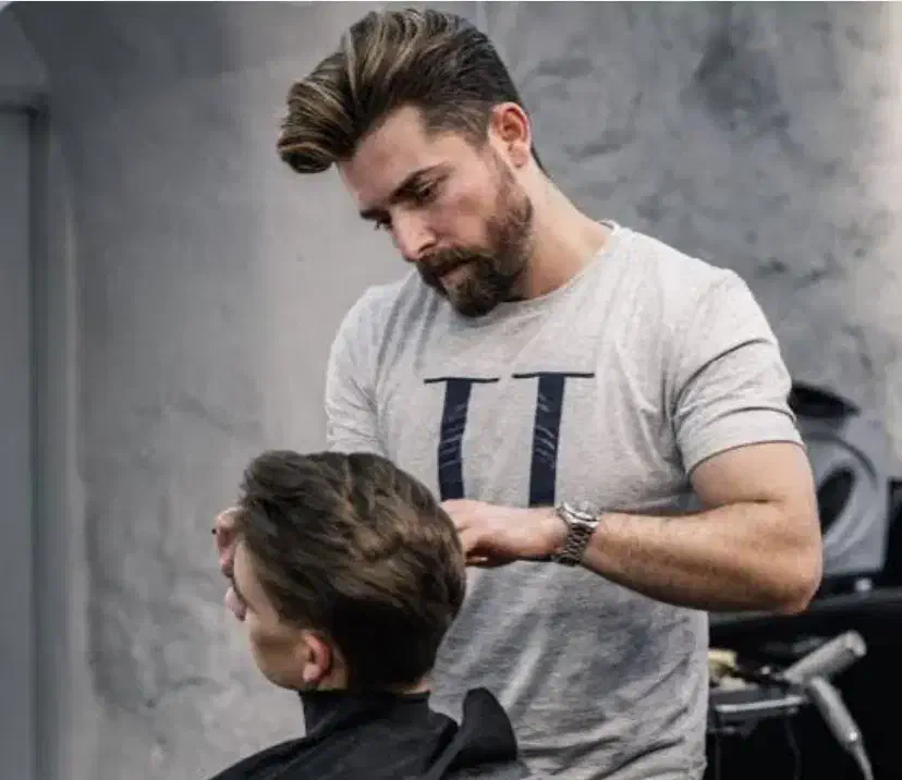 همکار ارایشگاه مردانه|استخدام درمانی، زیبایی، بهداشتی|فولادشهر, B4|دیوار