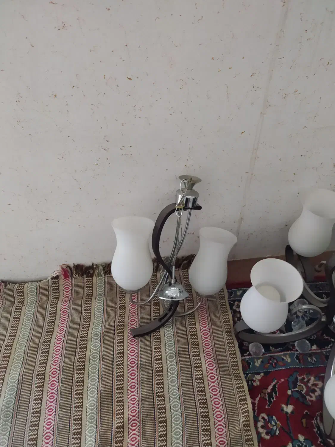 دوتا لوستر ۵ شعله و یک لوستر ۲شعله ست|لوستر و چراغ آویز|شیراز, اصلاحنژاد|دیوار