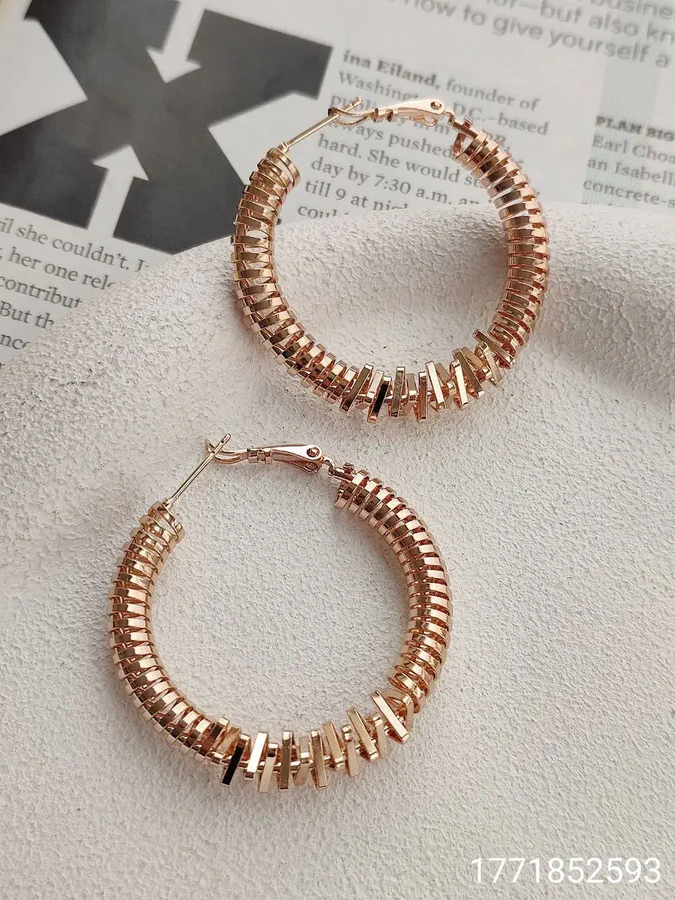 بدلیجات و اکسسوری در اصفهان|بدلیجات|اصفهان, باغ زرشک|دیوار