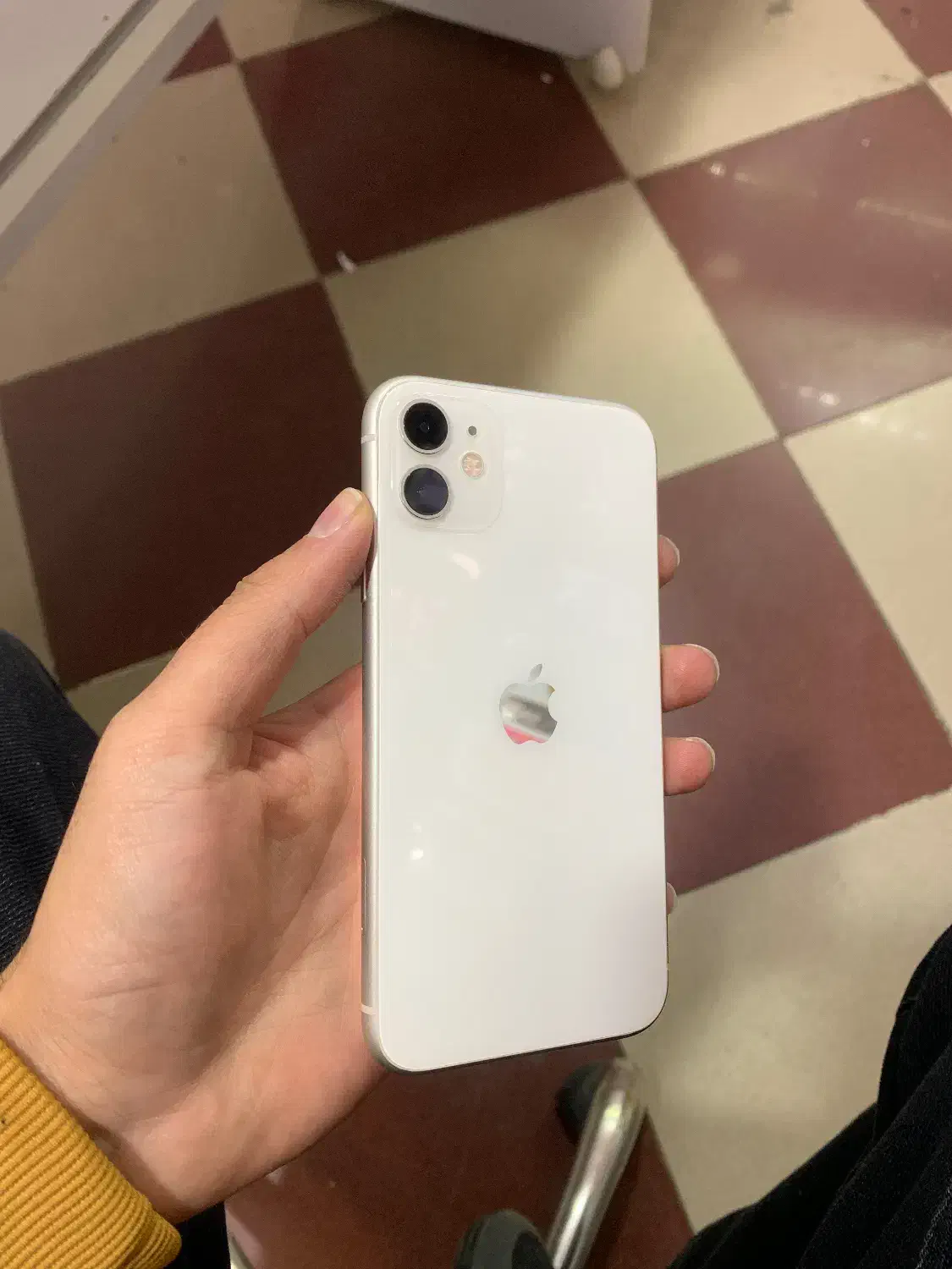 ایفون ۱۱ نرمال ۱۲۸ دوسیم|موبایل|ملایر, |دیوار