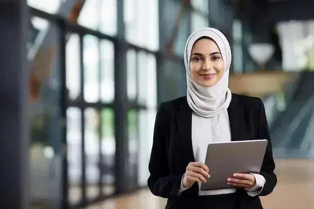 استخدام فروشنده حرفه ای خانم نازی آباد|استخدام بازاریابی و فروش|تهران, نازیآباد|دیوار