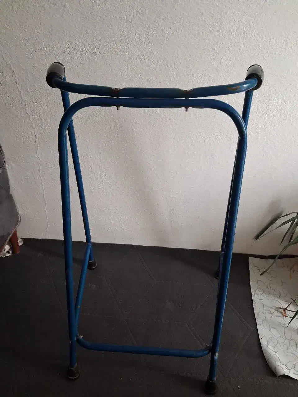 واکر|پزشکی|پاکدشت, پاکدشت (مامازند)|دیوار