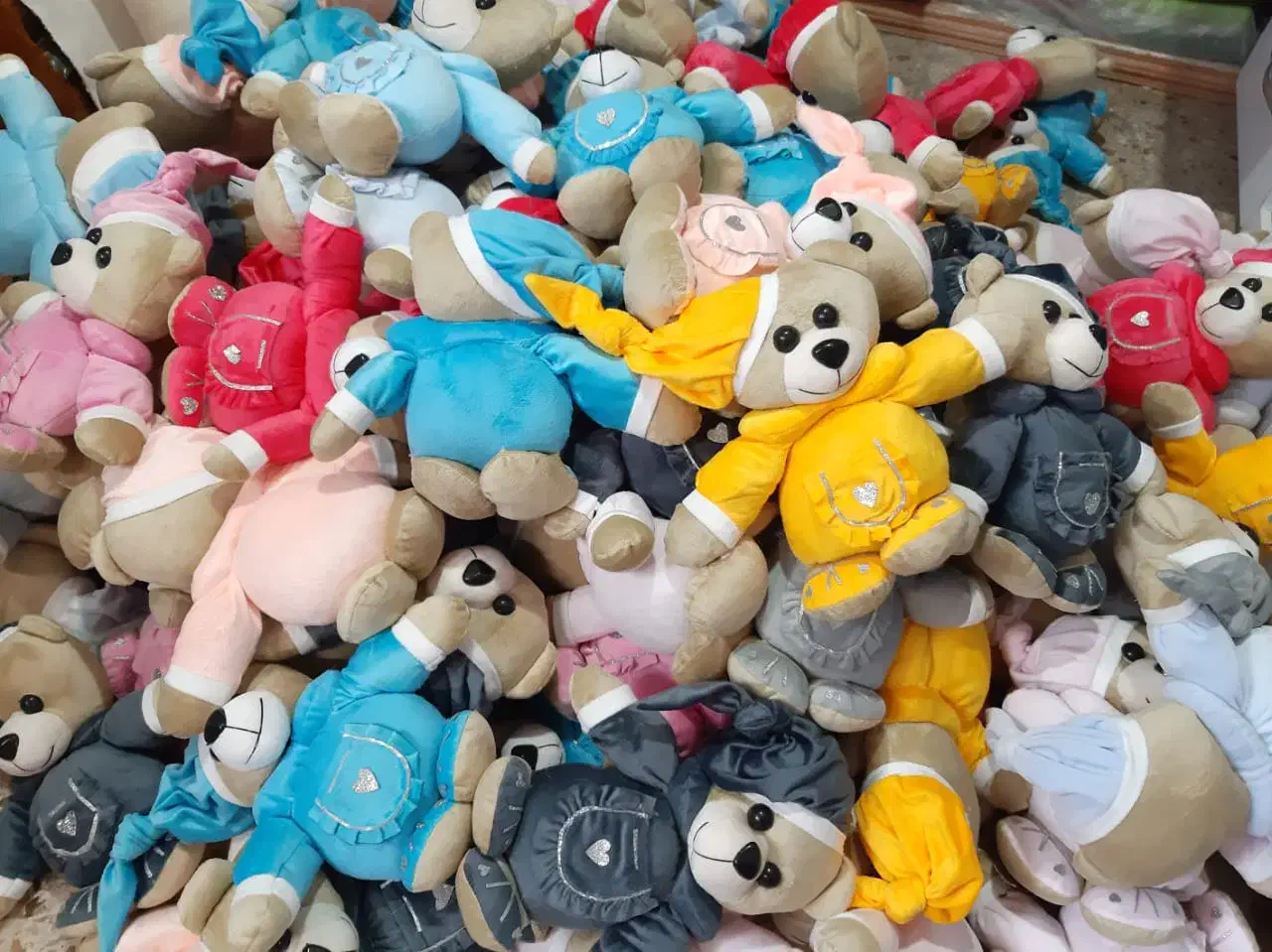 عروسک خرسی خرس|اسباببازی بچه|اصفهان, جویباره|دیوار