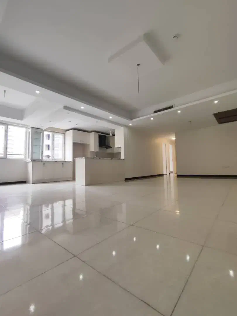 اجاره واحد۱۳۰متری۳خواب خوشنقشه نورگیر کوهک