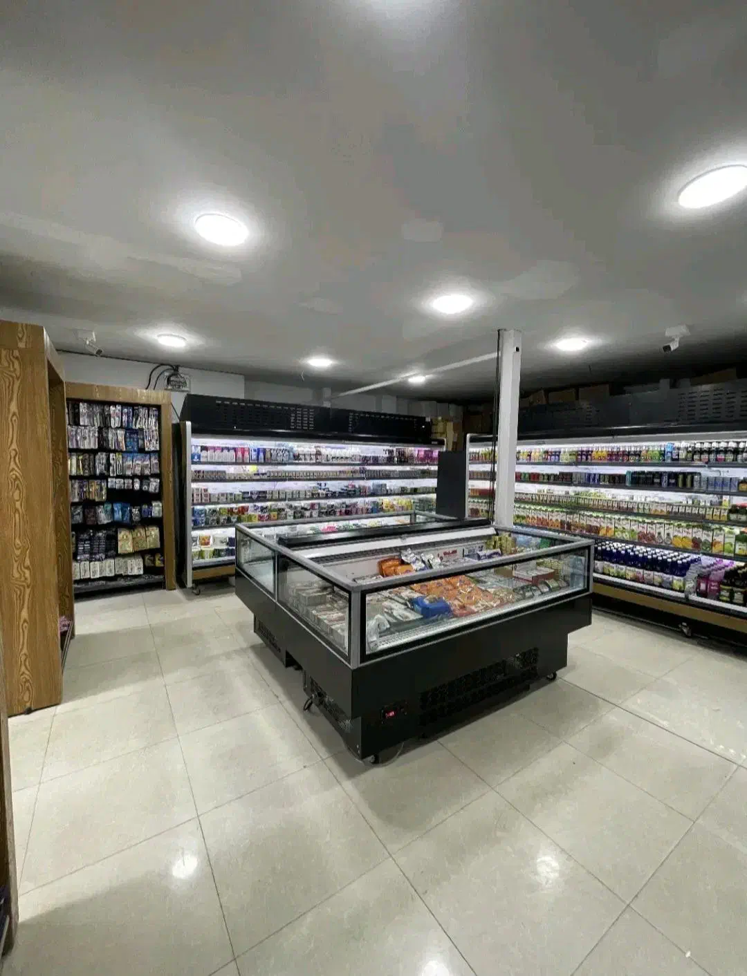 اجاره مغازه ۲۰۰ متری / فلت / گلسار|اجارهٔ مغازه و غرفه|رشت, گلسار|دیوار