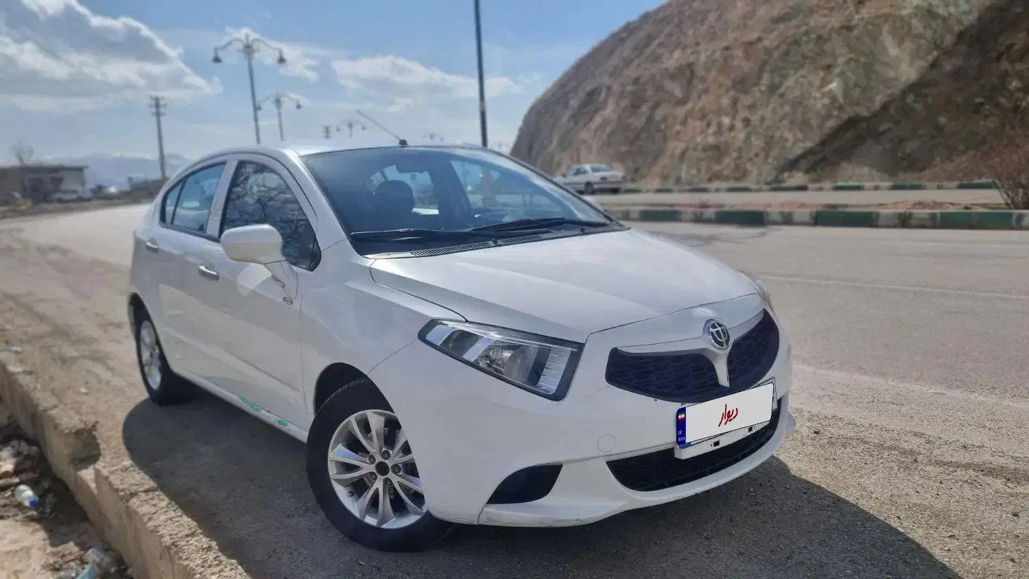 برلیانس ۲۲۰ ، ۱۳۹۹|خودرو سواری و وانت|دماوند, دماوند|دیوار