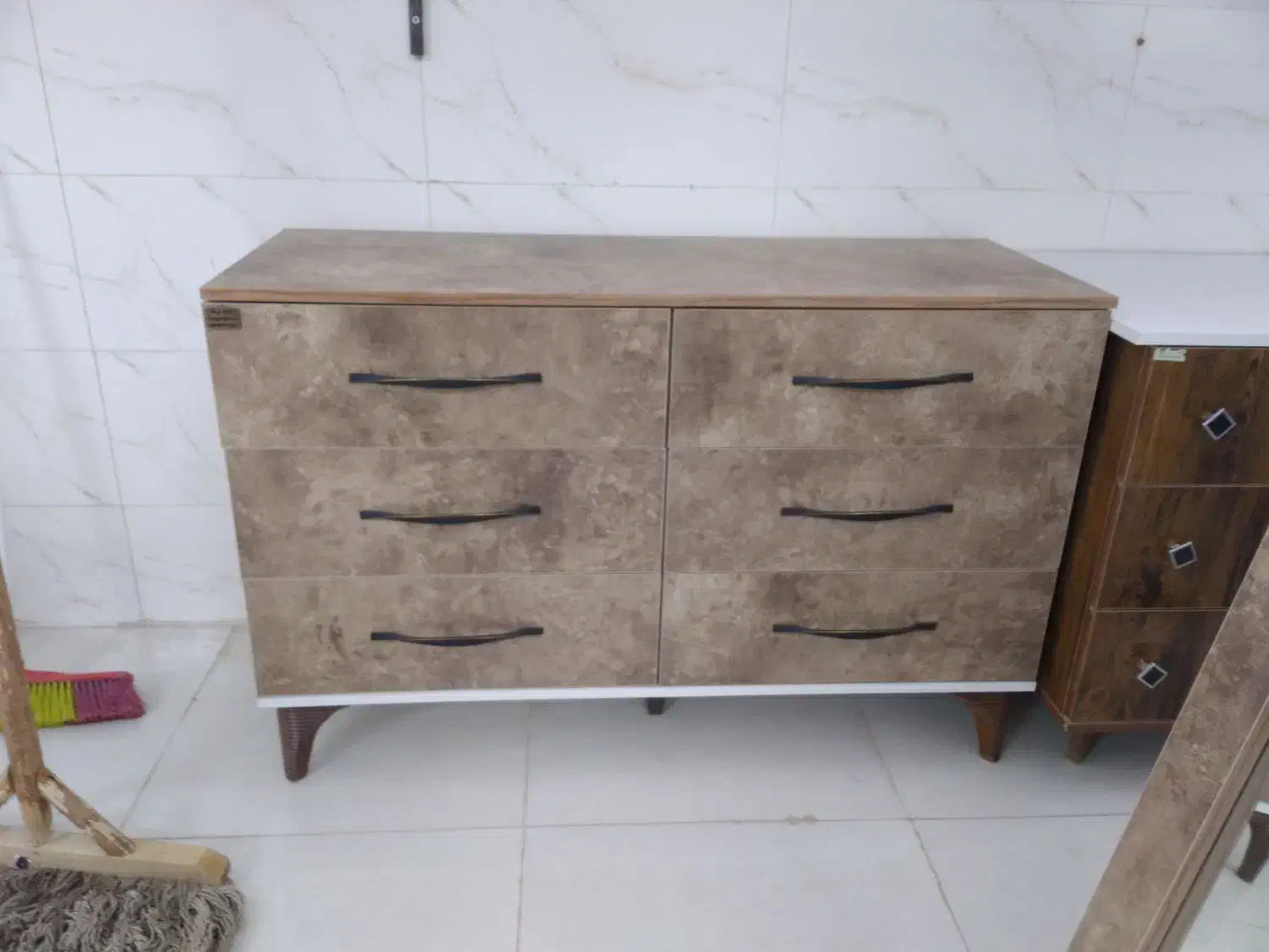 دراور|جاکفشی، کمد، دراور|نیشابور, گنبد سبز|دیوار