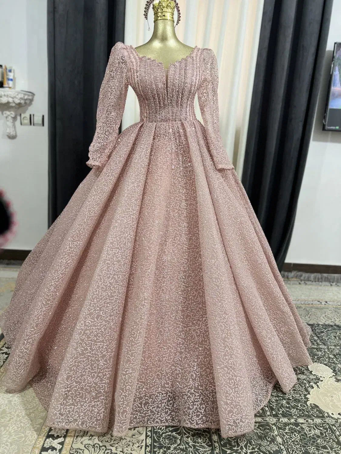 لباس عقد|لباس|گالیکش, |دیوار