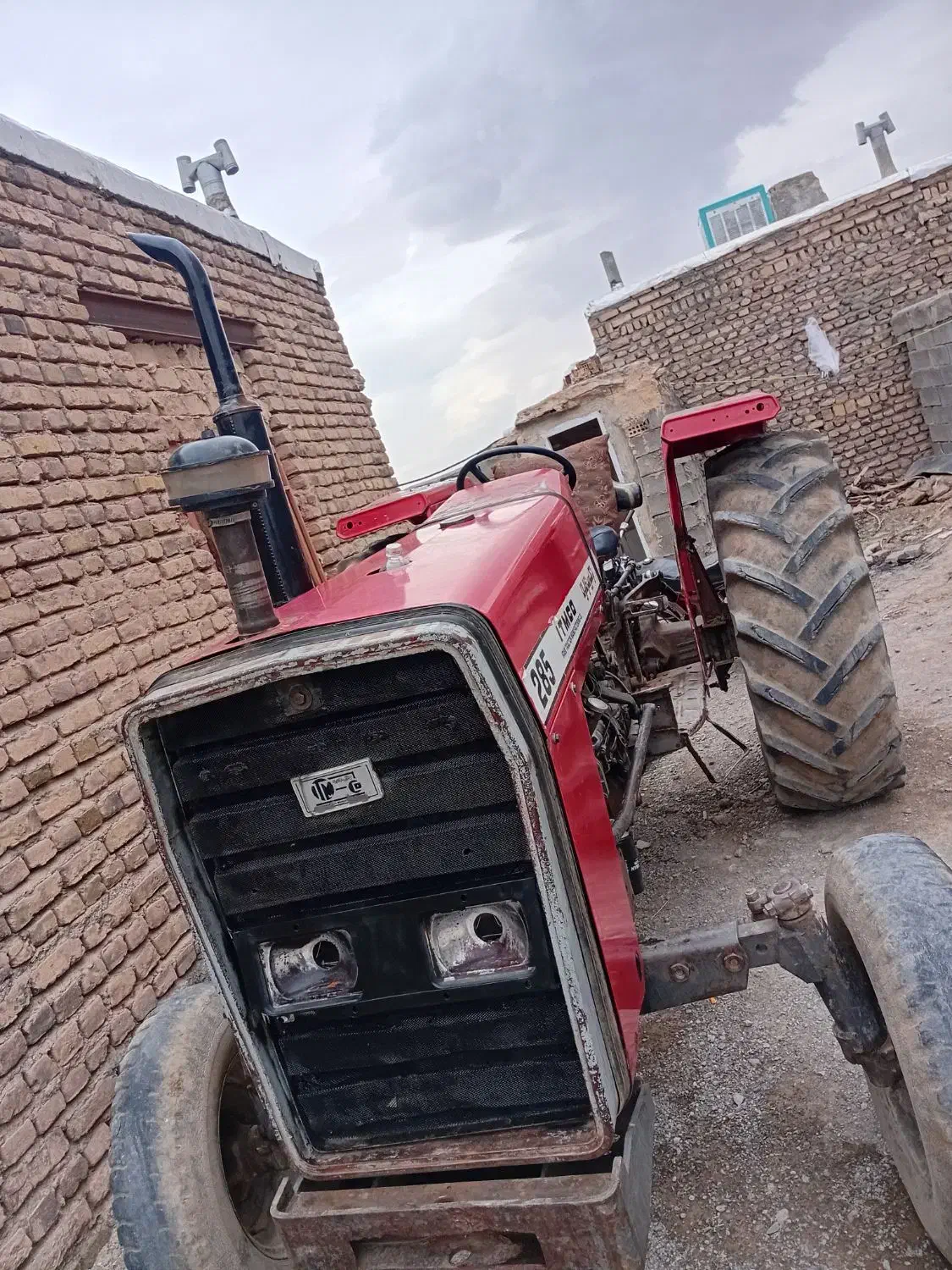 تراکتور۲۸۵|خودرو سنگین|تربت جام, میان جام|دیوار