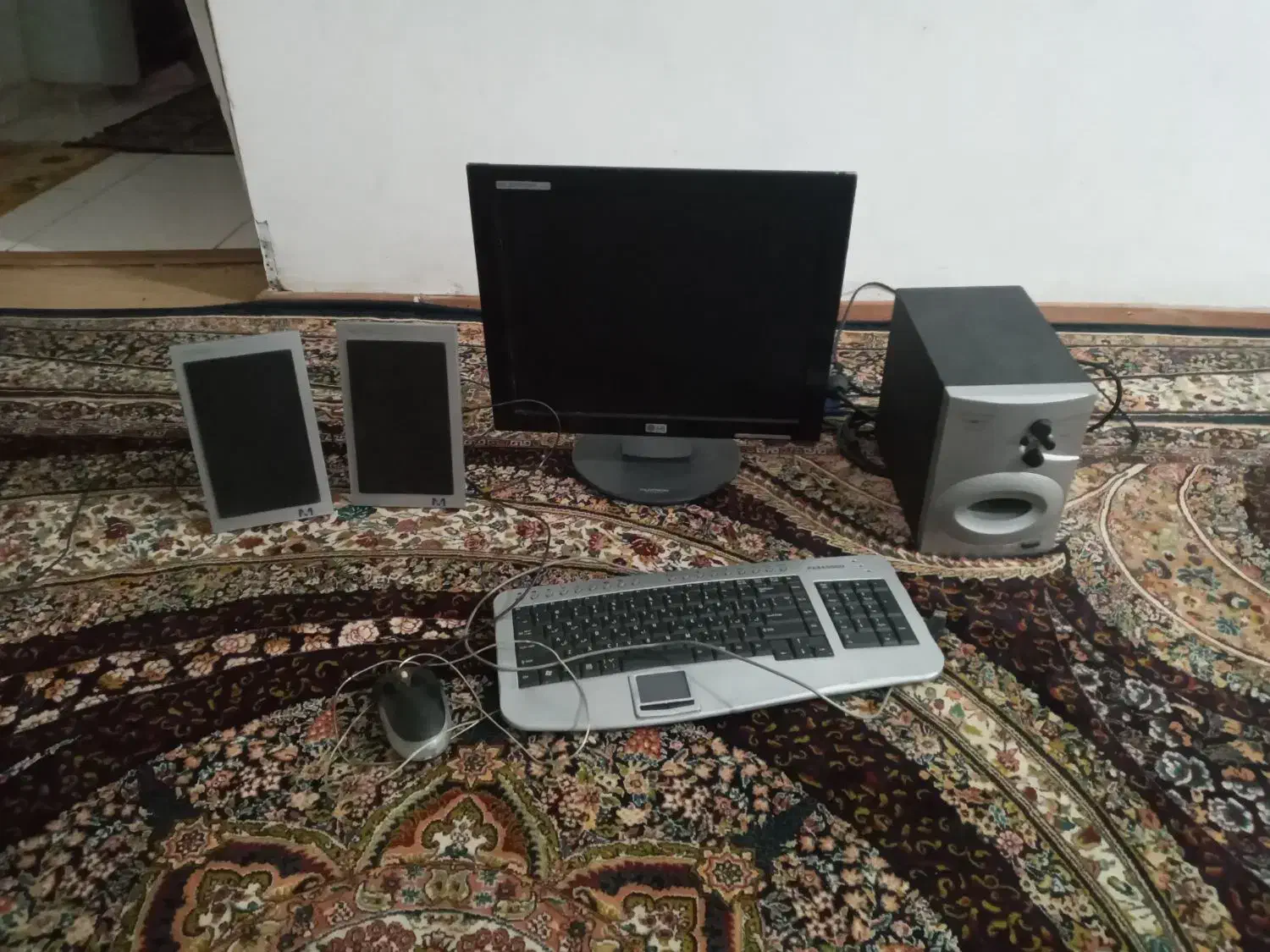 مانیتور و کیبورد|قطعات و لوازم جانبی رایانه|پرند, فاز ۵|دیوار