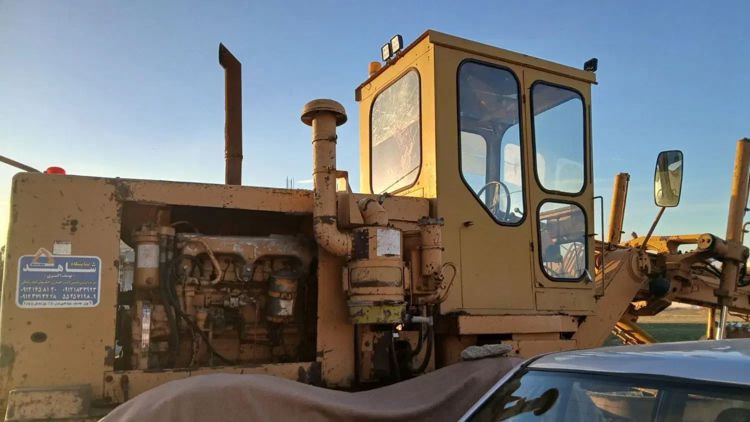 فروش یک دستگاه گریدر کوماتسو۷۰۵ r2 در حال کار|خودرو سنگین|اهر, |دیوار