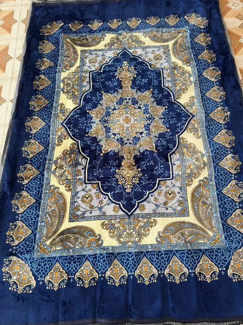 پتو فرش شش متری مخمل گل برجسته خارجی|رختخواب، بالش، پتو|دزفول, |دیوار