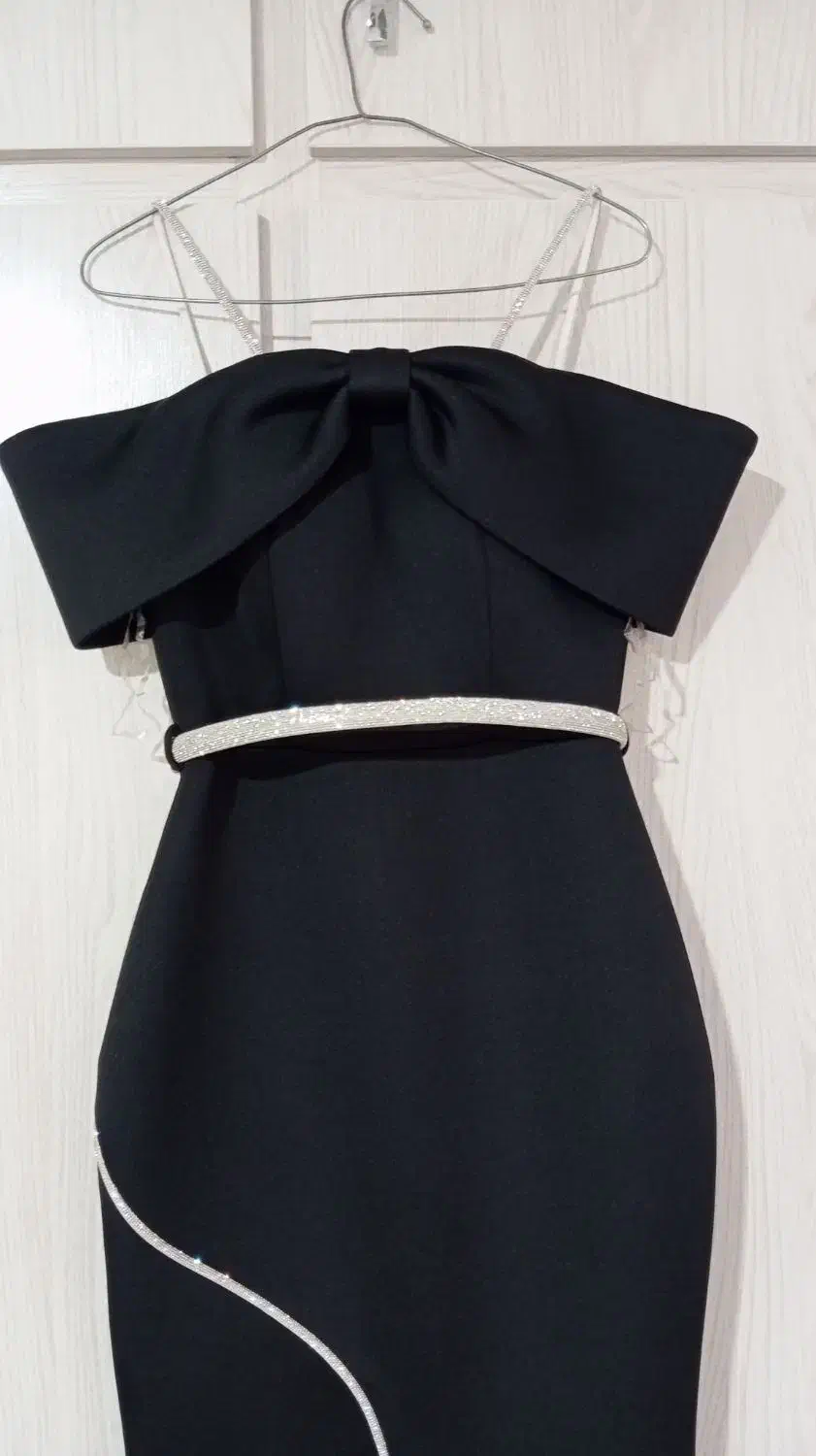 لباس مجلسی|لباس|بومهن, |دیوار