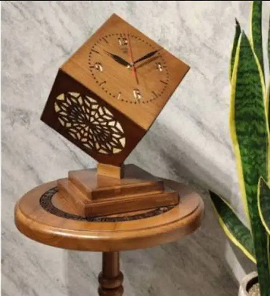 اباژور ساعت کلاسیک|چراغ خواب و آباژور|آبدانان, |دیوار