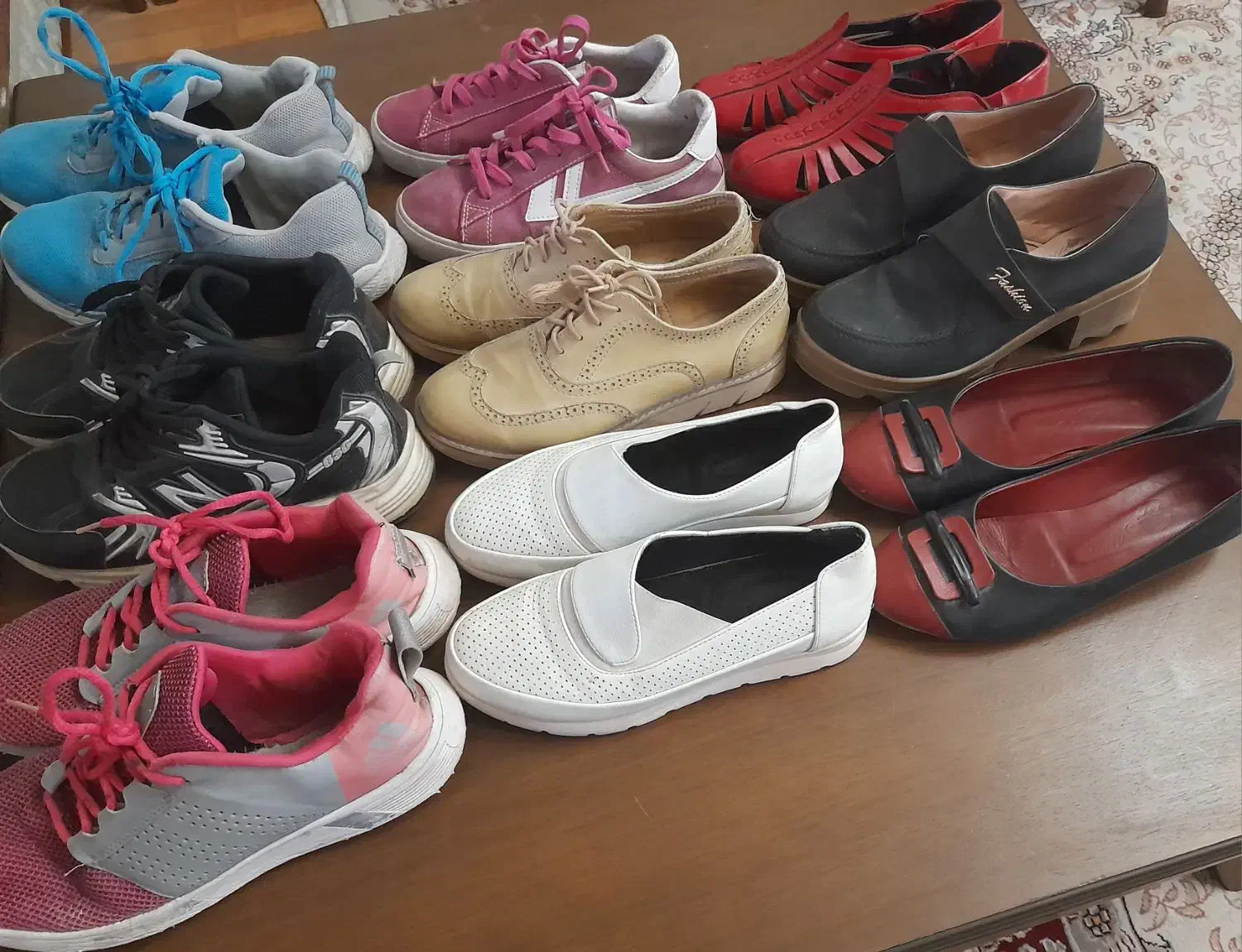 تعدادی کفش زنانه|کیف، کفش، کمربند|بجنورد, |دیوار