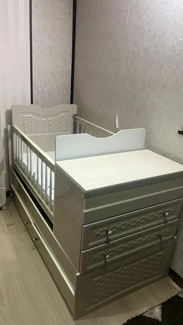 تخفیف خوبی میدم اگه خریدار باشید|تخت و صندلی بچه|فولادشهر, مسکن مهر فولادشهر|دیوار