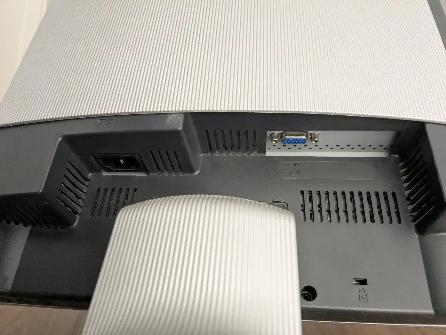 مانیتور ۱۷ اینچ ال جی فلترون|قطعات و لوازم جانبی رایانه|تهران, طرشت|دیوار