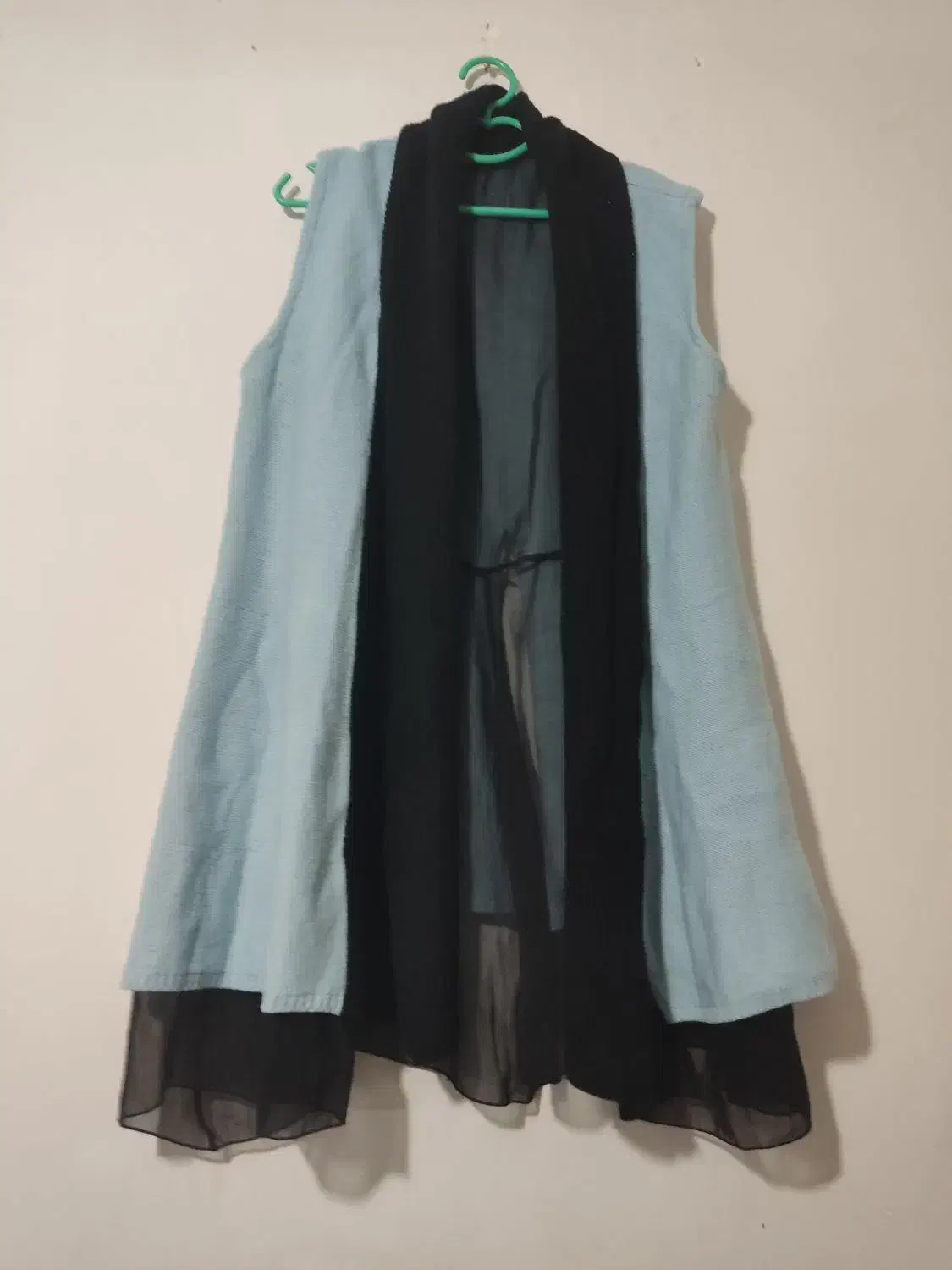 پالتو|لباس|مرودشت, استادیوم‎|دیوار