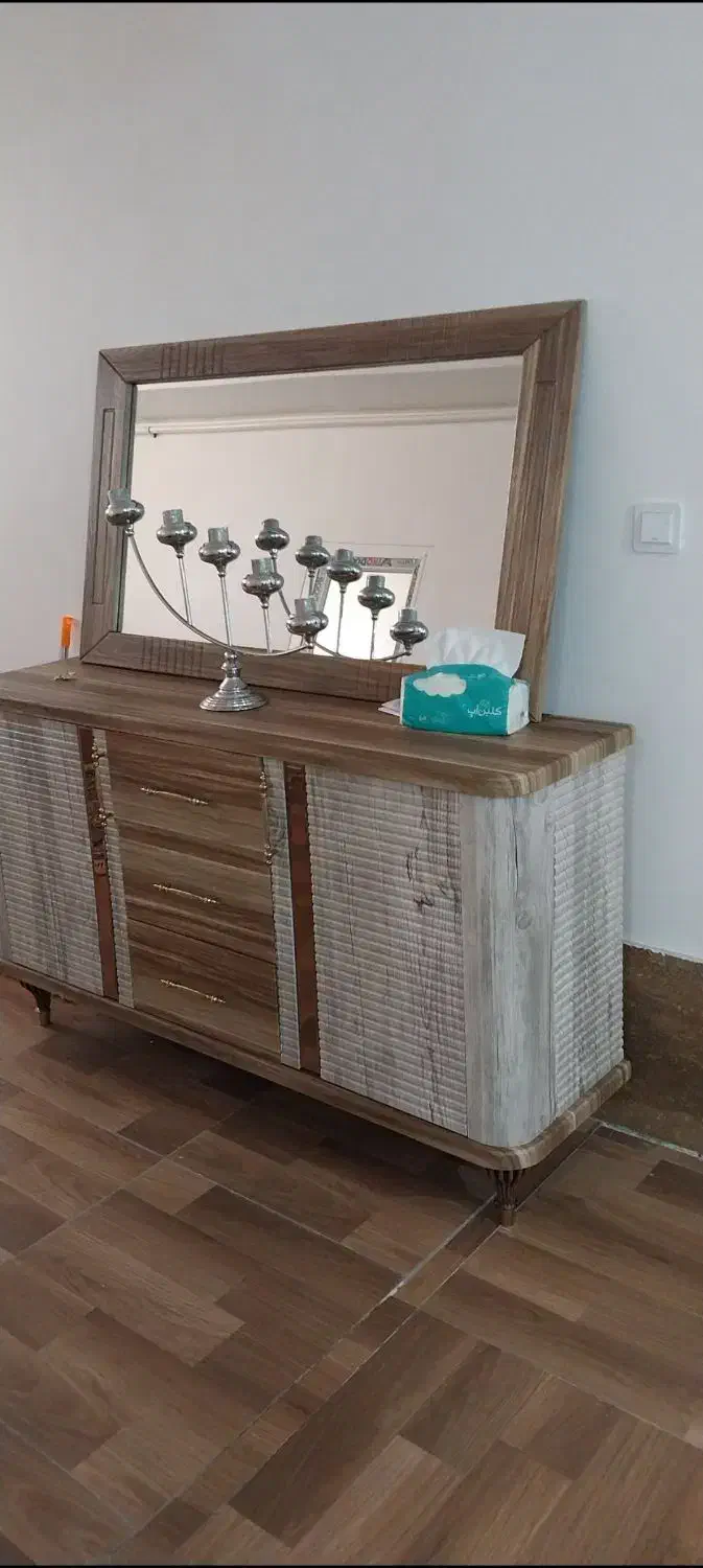 آینه کنسول|بوفه، ویترین، کنسول|رشت, استقامت ۱|دیوار