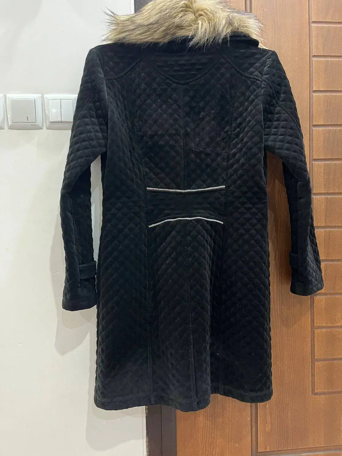 پالتو سوییت خزدار|لباس|قم, انسجام|دیوار