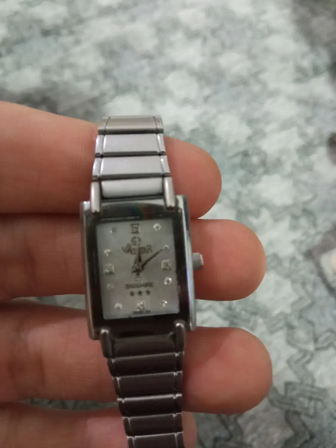 ساعت مچی|ساعت|مشهد, طبرسی شمالی|دیوار