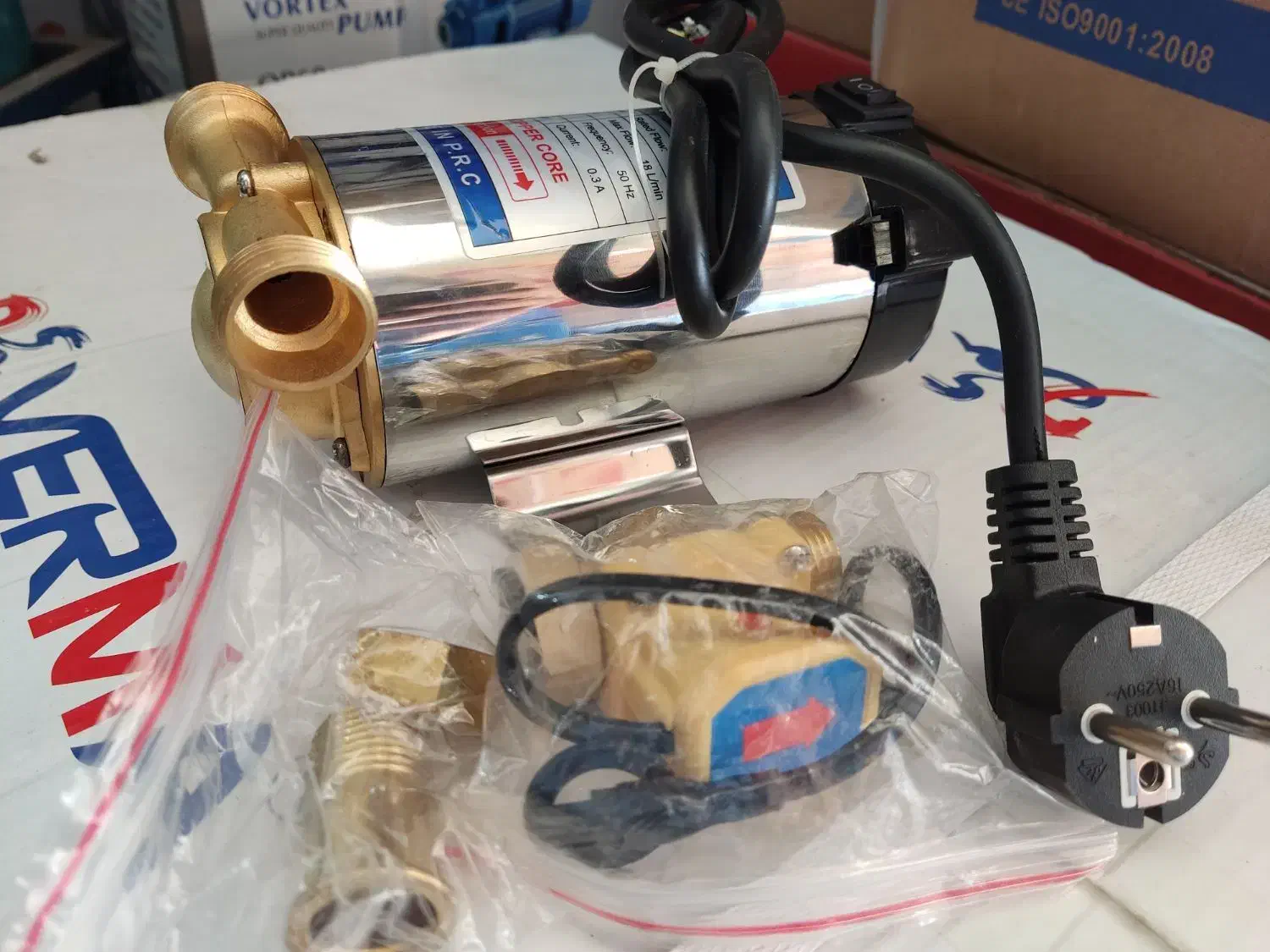 پمپ خانگی تقویت فشار آب پشت آبگرمکن و پکیج|مصالح و تجهیزات ساختمان|مشهد, نوید|دیوار