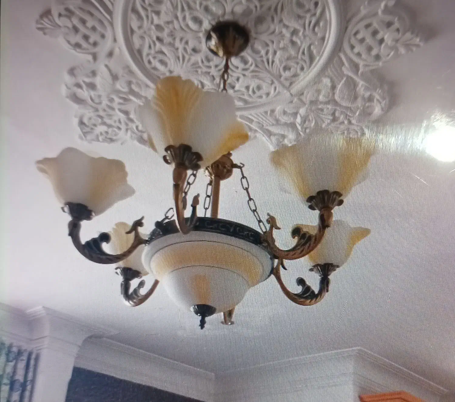 دو لوستر زیبا|لوستر و چراغ آویز|رشت, دیانتی|دیوار