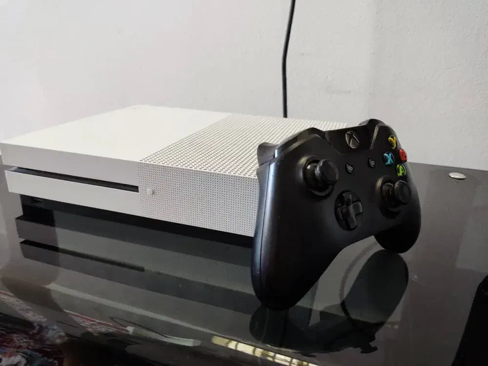Xbox One S استوک|کنسول، بازی ویدئویی و آنلاین|شیراز, درکی|دیوار