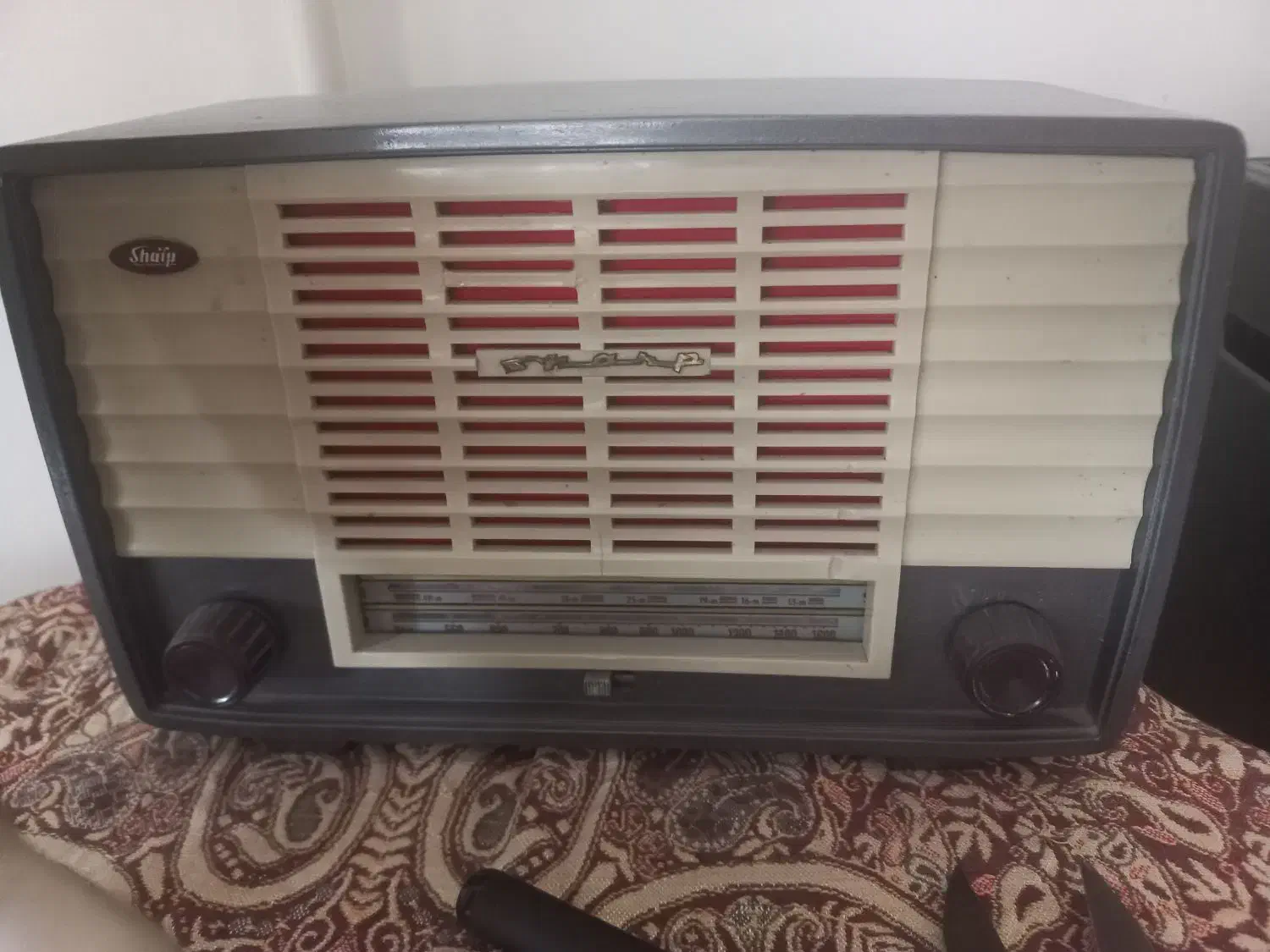 تلفن و رادیو قدیمی|کلکسیون اشیاء عتیقه|اسلامشهر, شهرک واوان|دیوار