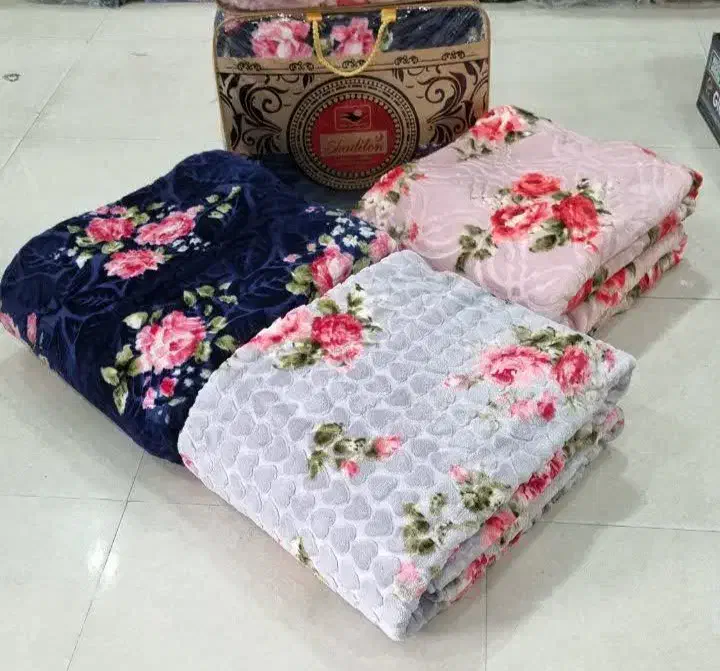 پتو های زیبا|رختخواب، بالش، پتو|ساوه, |دیوار