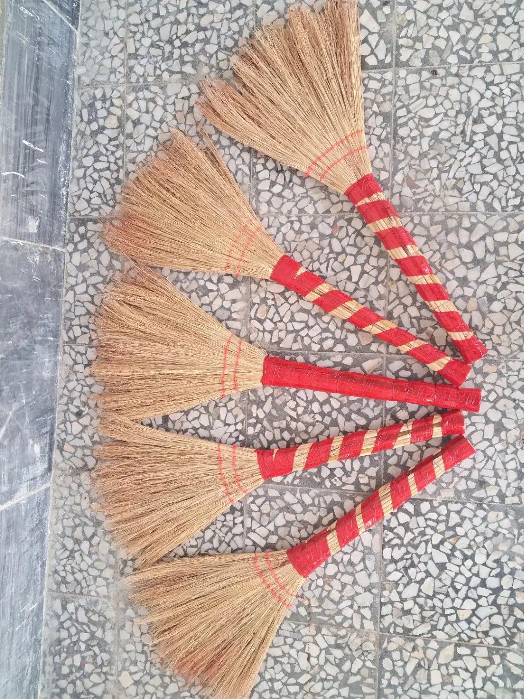 جارو دستی محلی ( سازه )|لوازم نظافت|بابل, |دیوار