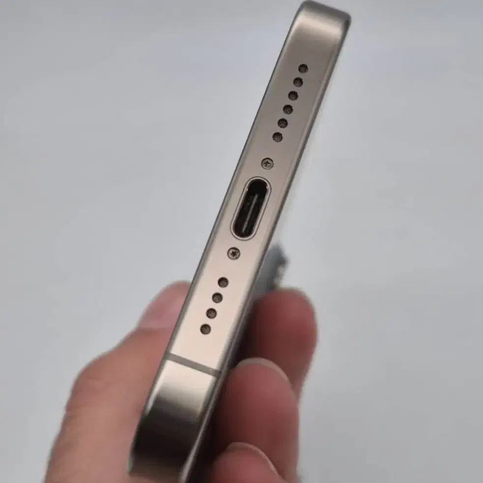 iPhone15pro max|موبایل|چهارباغ, |دیوار