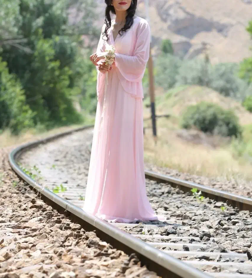 لباس عقد|لباس|فیروزکوه, |دیوار