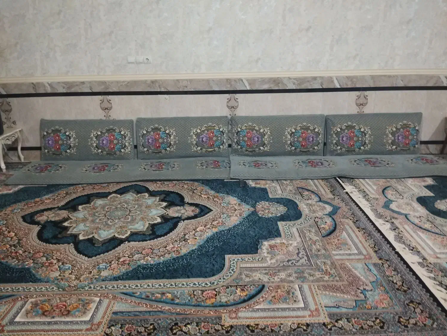 جلد پشتی و کناره|رختخواب، بالش، پتو|زابل, |دیوار