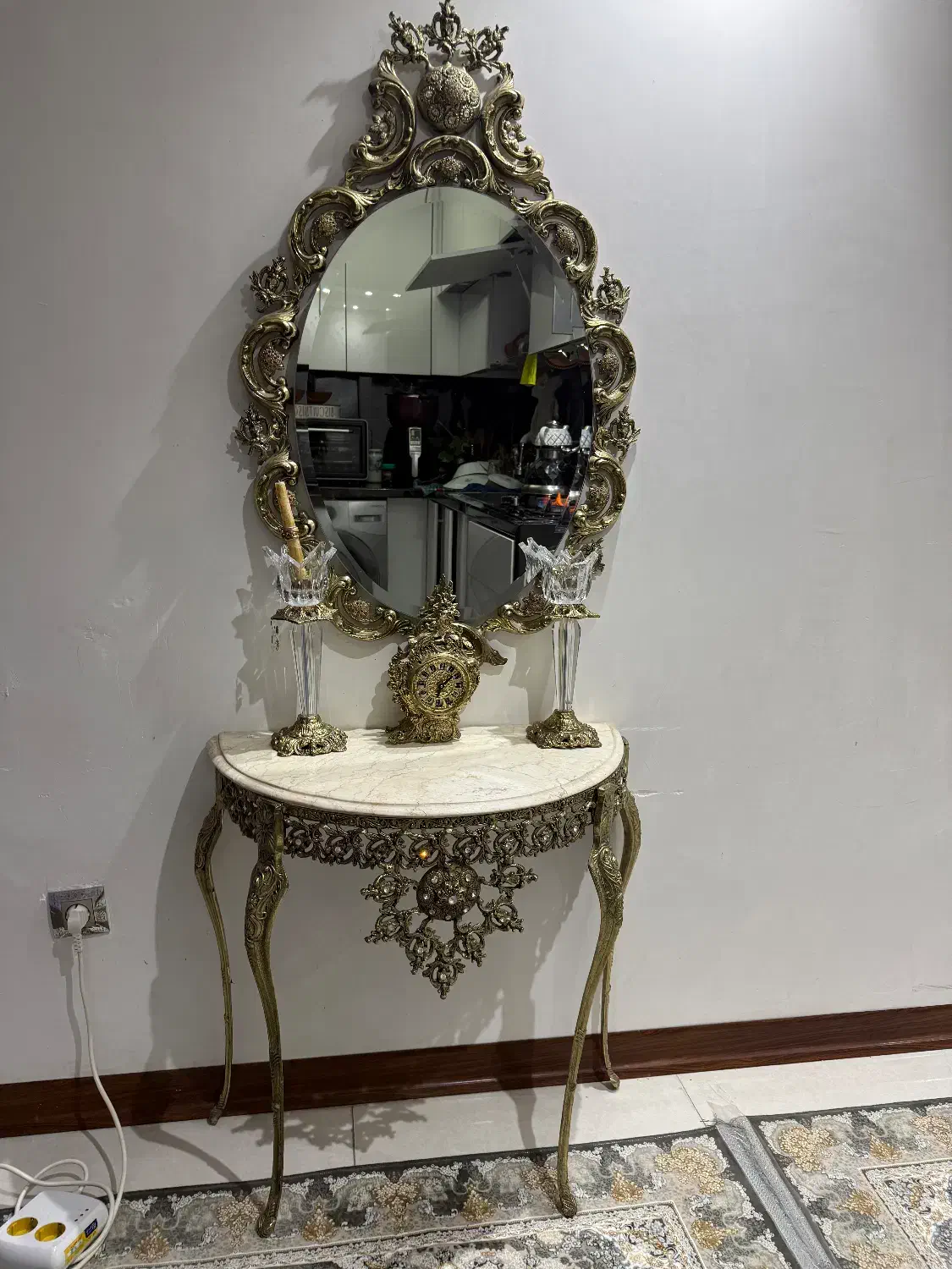 اینه و شمعدان|آینه|شهریار, شهرک وائین|دیوار