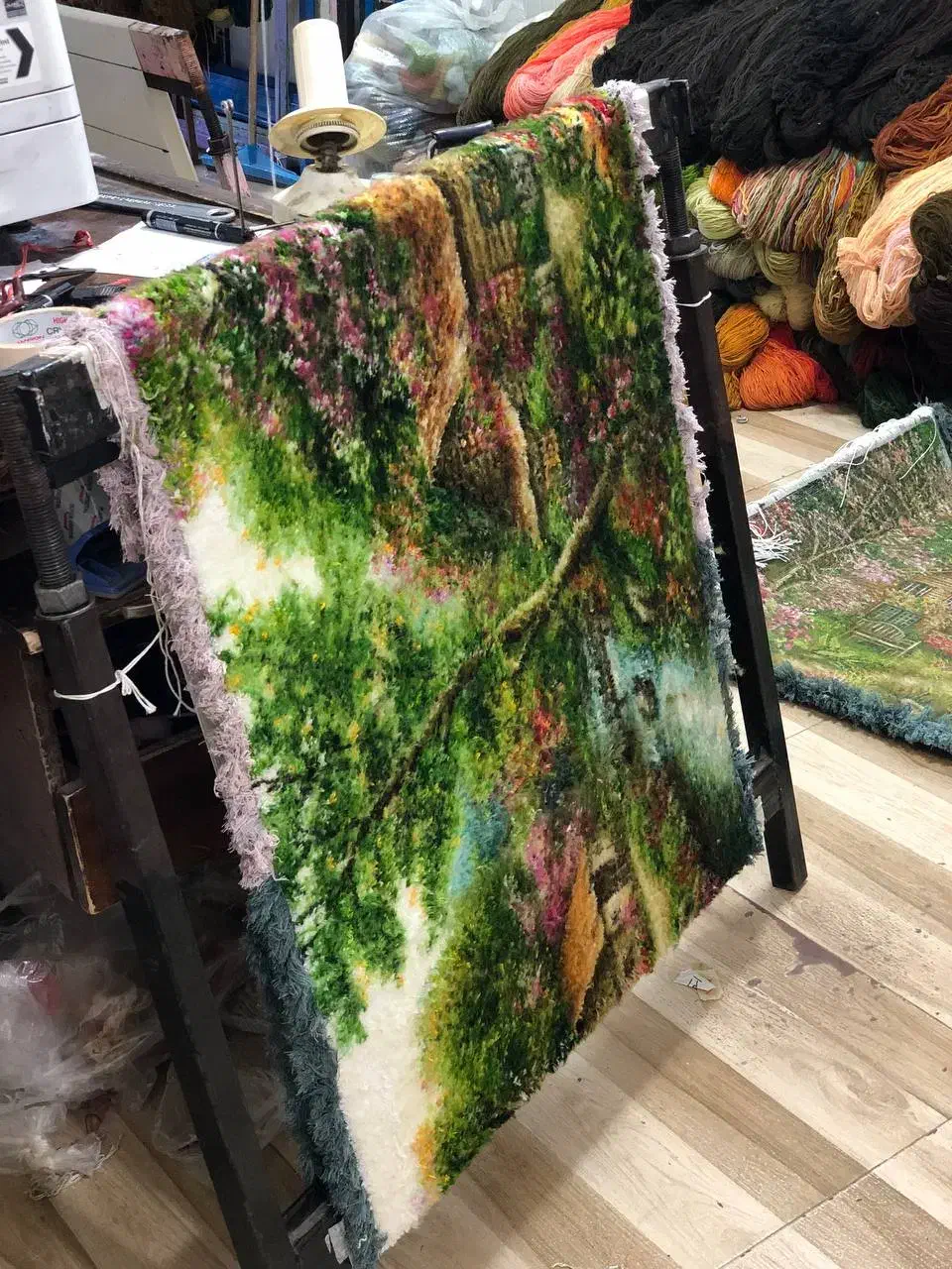 بافنده تابلوفرش نیازمندیم با دستمزد بالا|استخدام هنری و رسانه|مشگین شهر, |دیوار