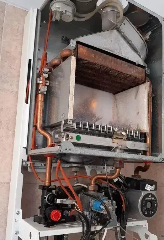 نصب و تعمیرات پکیج،کولرگازی اسپلیت،لباسشویی وتصفیه|خدمات پیشه و مهارت|آمل, |دیوار