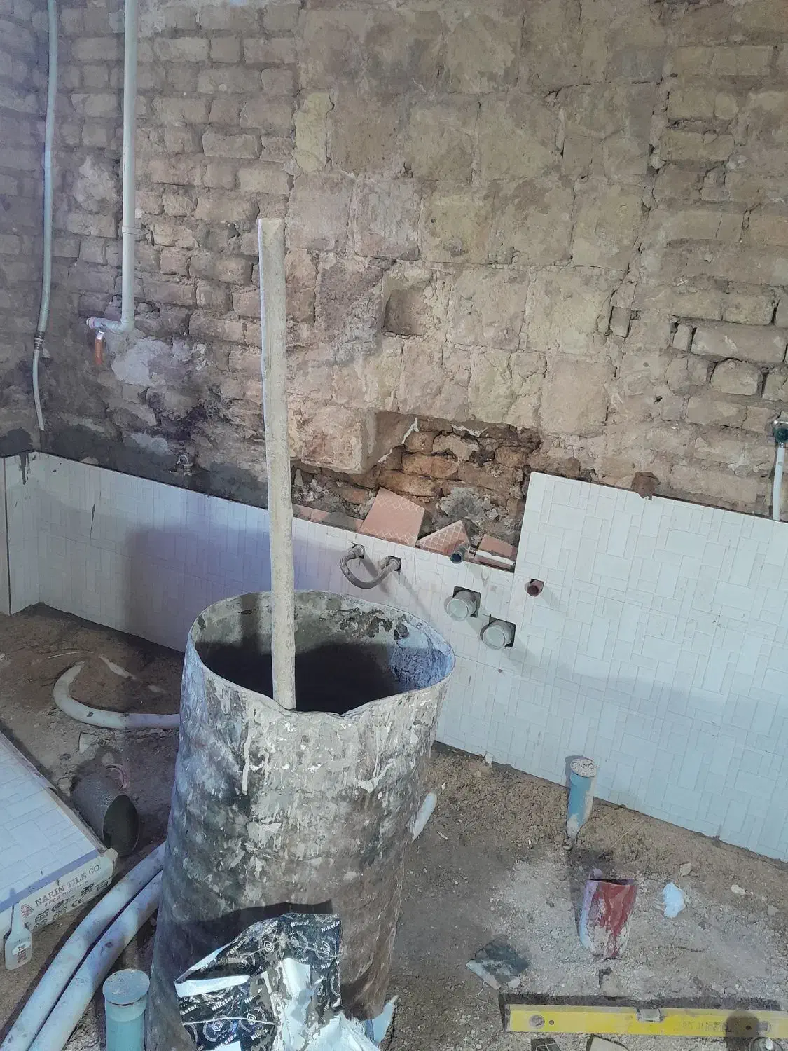 نصب و اجرای سرامیک|خدمات پیشه و مهارت|شیراز, وصال|دیوار