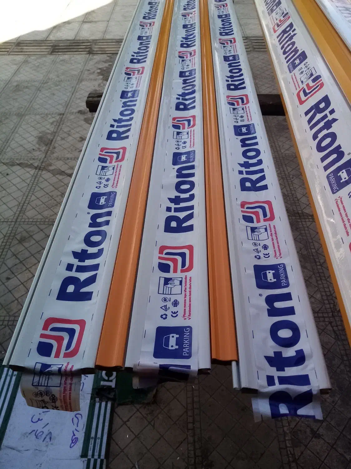 کرکره برقی جک پارکینگ|مصالح و تجهیزات ساختمان|آزادشهر, |دیوار