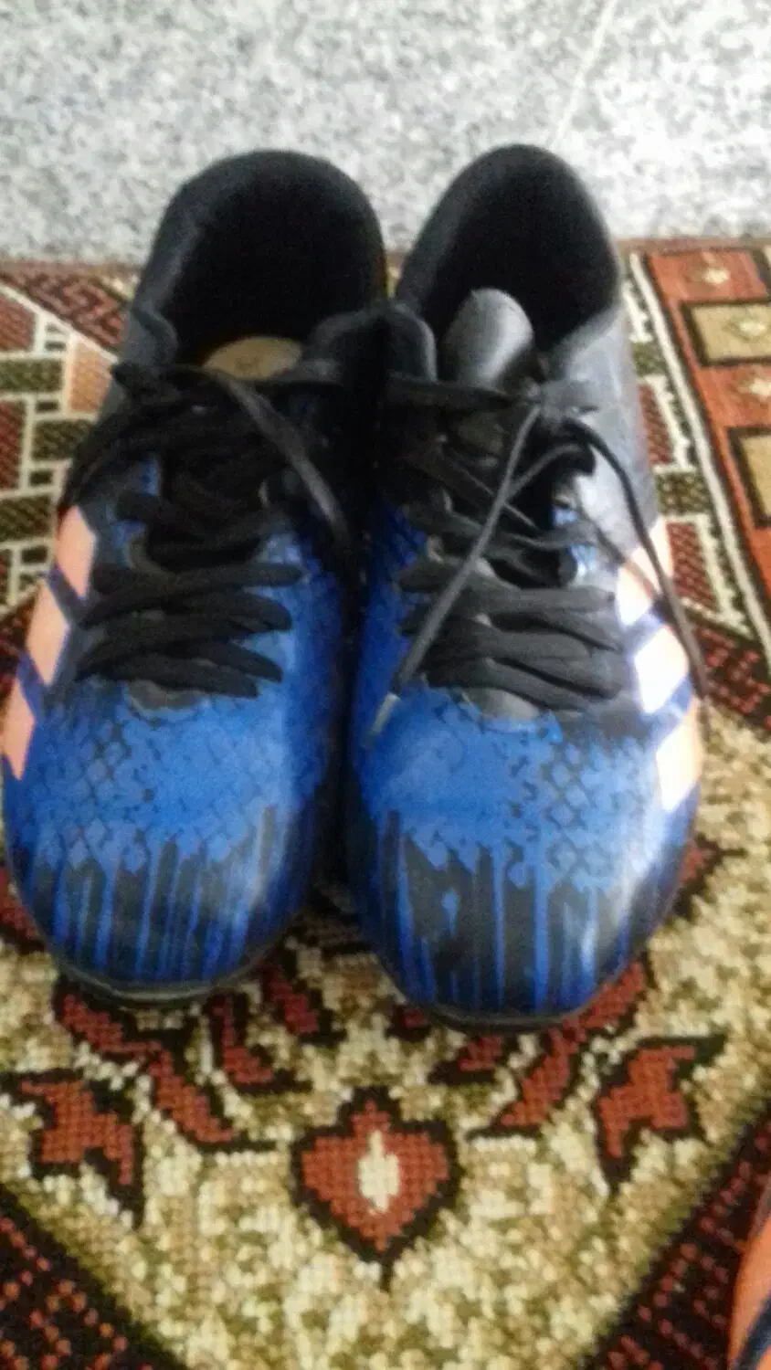 کفش فوتبالی|کیف، کفش، کمربند|بروجرد, |دیوار