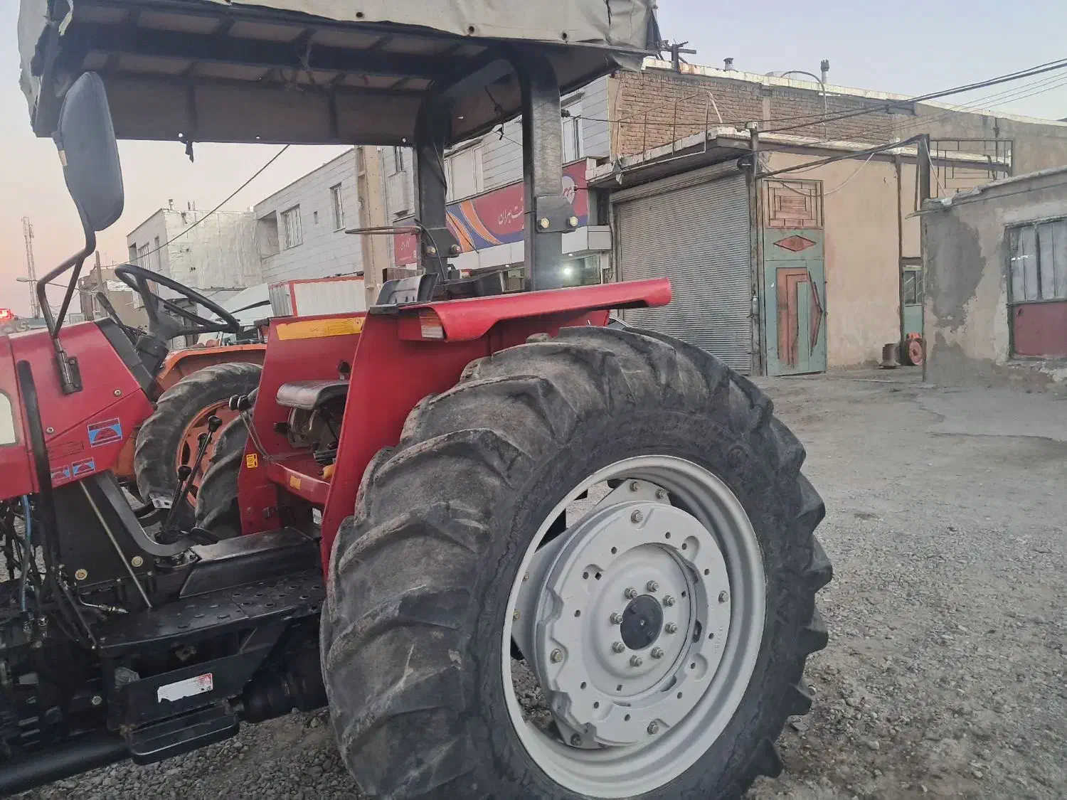 تراکتور ۳۹۹|خودرو سنگین|قروه, |دیوار