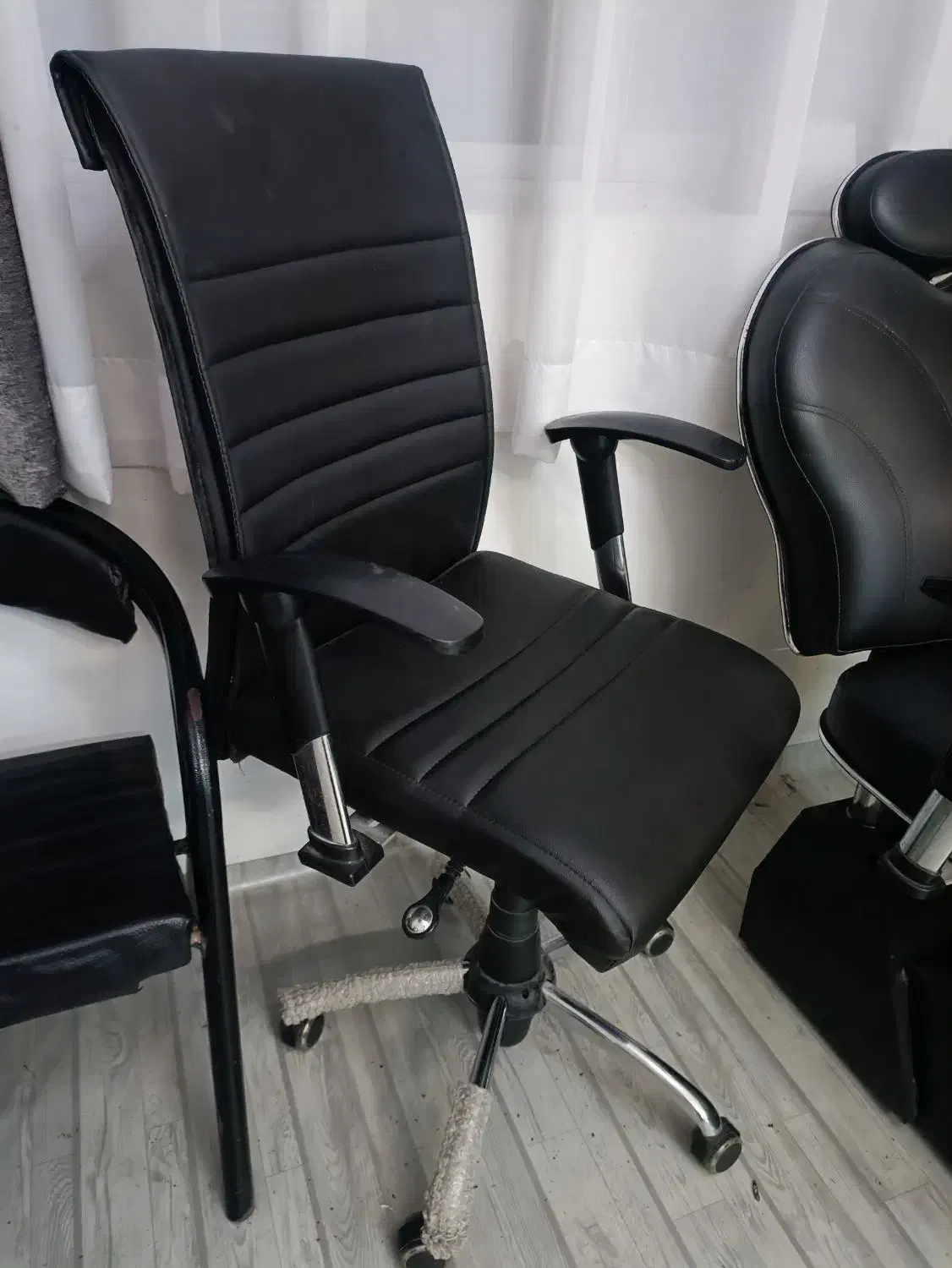 صندلی تخت شو و گردان کاملا سالم|صندلی و نیمکت|بندر انزلی, آخرخط|دیوار