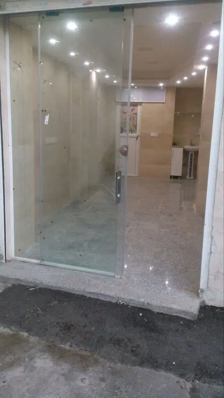 ۲۵مترمغازه توپیروزی تمیزباامکانات رفاهی|اجارهٔ مغازه و غرفه|تهران, دهم فروردین|دیوار