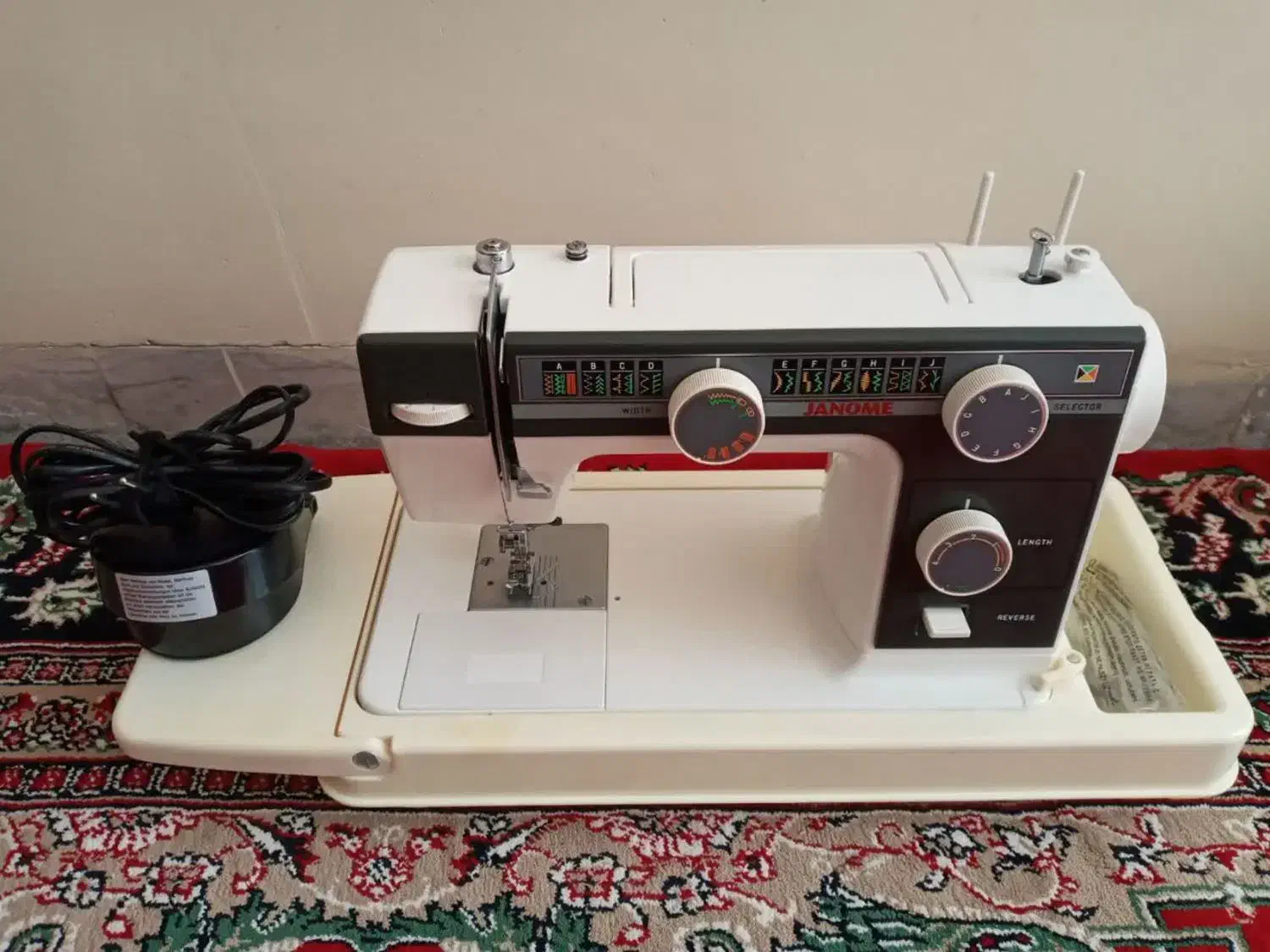 چرخ خیاطی نونو|چرخ خیاطی و ریسندگی|انار, |دیوار