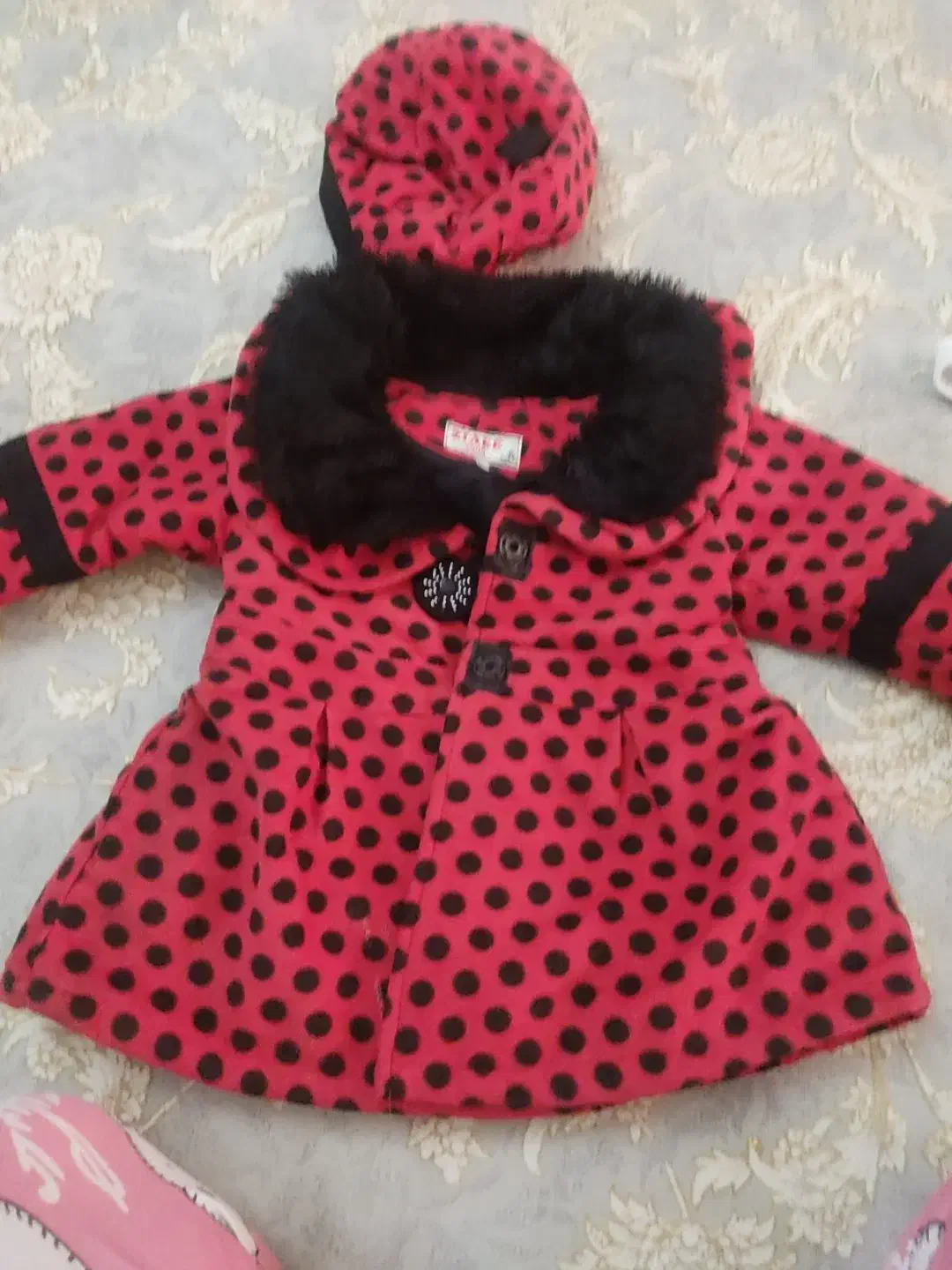 کاپشن دخترانه و پسرانه|لباس|فردیس, منظریه|دیوار