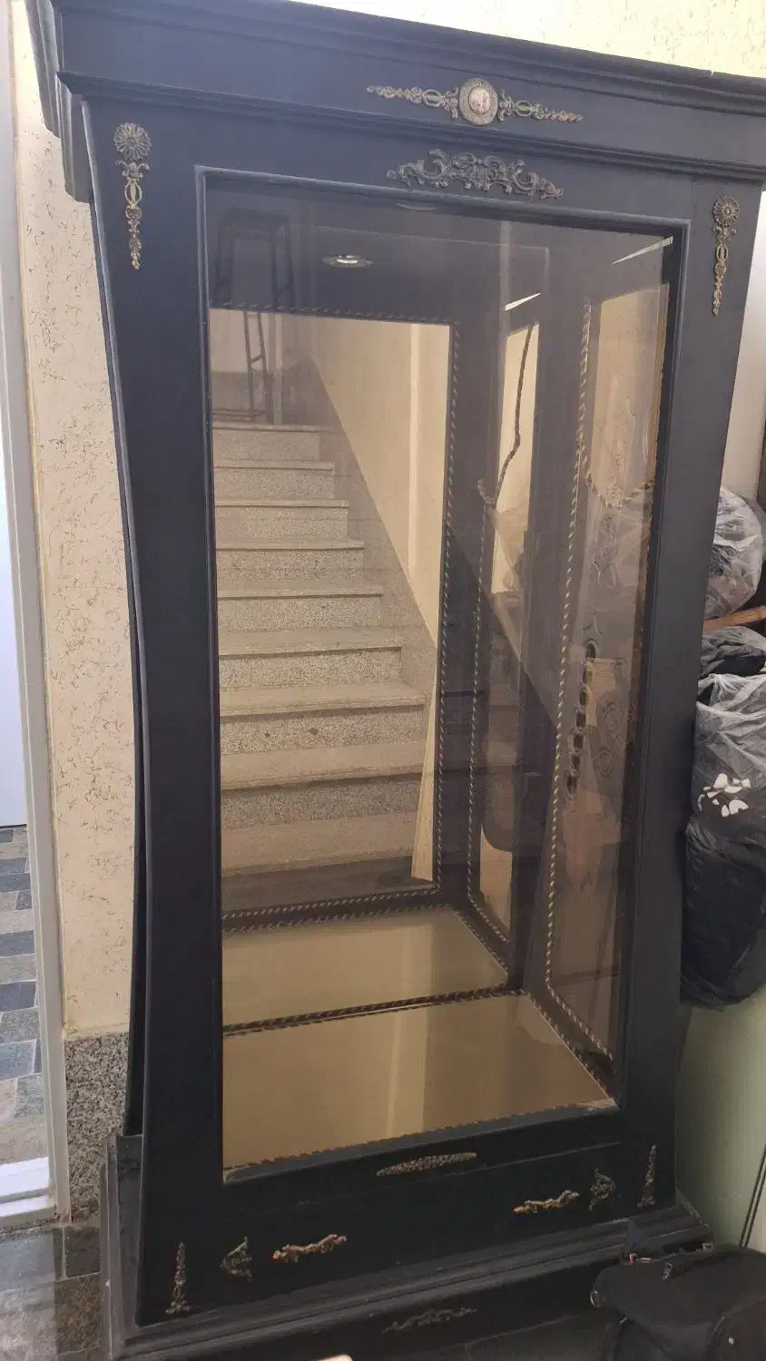 ویترین تمیز و سالم|بوفه، ویترین، کنسول|قم, پردیسان|دیوار