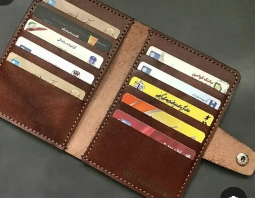 مدارک گمشده|اشیا|سنندج, |دیوار