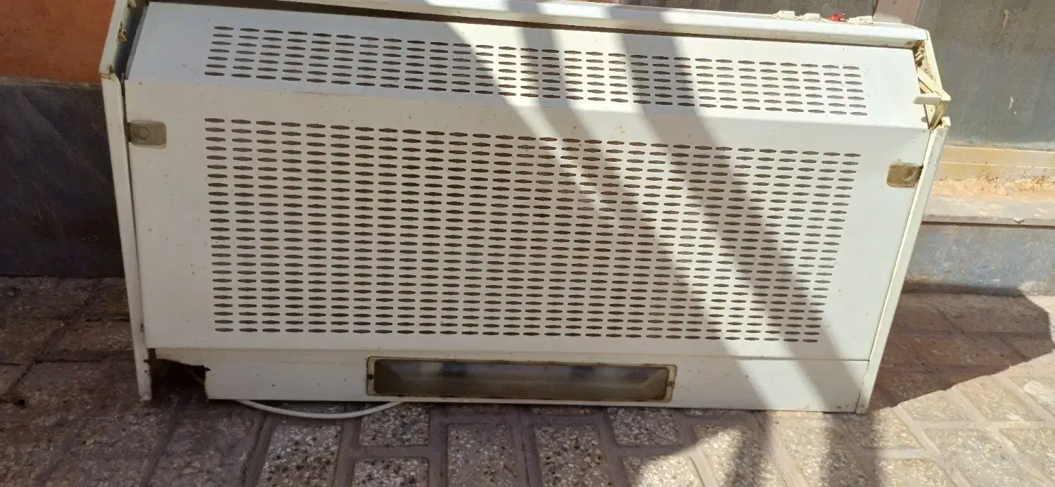 هود بیمکث|هود|فردوس (خراسان), |دیوار